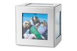 Cube - cube shape display for 6 pictures